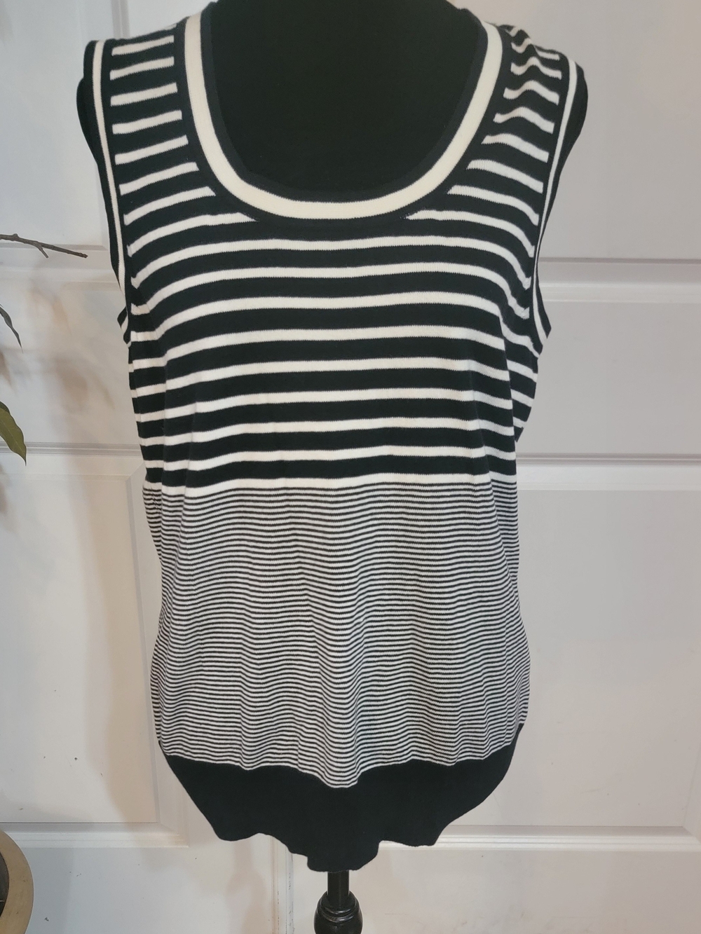 croft & barrow Black and White Mixed-Stripe Knit Tank